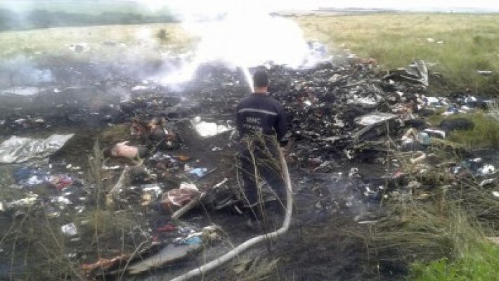 Tragedie aviatică în Ucraina. Un Boeing 777 a fost doborât: nu există supravieţuitori